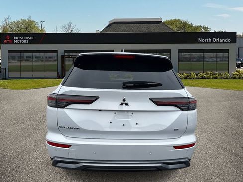 New 2026 Mitsubishi Outlander SE image 5