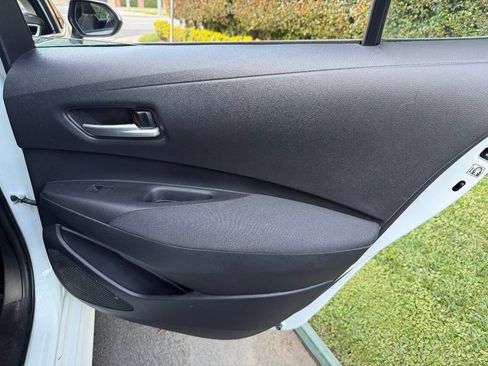 Used 2020 Toyota Corolla LE w/ Carpet Mat Package (TMS) FWD image 19