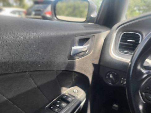 Used 2022 Dodge Charger SXT RWD image 41