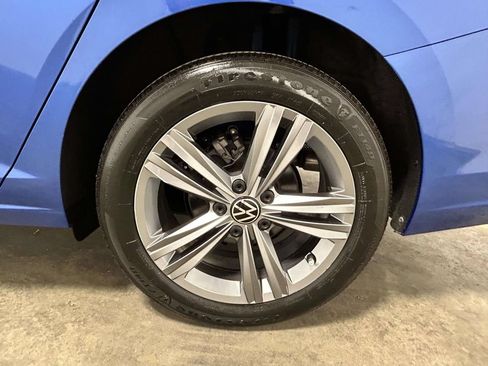 Used 2024 Volkswagen Jetta SE FWD image 7