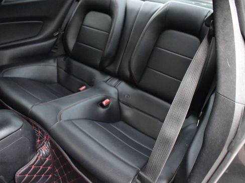 Used 2016 Ford Mustang Premium image 20