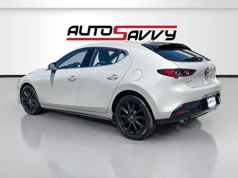 Used 2022 MAZDA MAZDA3 s FWD image 5