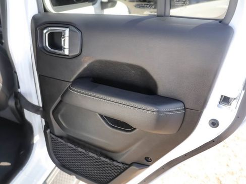 Used 2022 Jeep Wrangler Unlimited Sahara w/ Cold Weather Group image 30