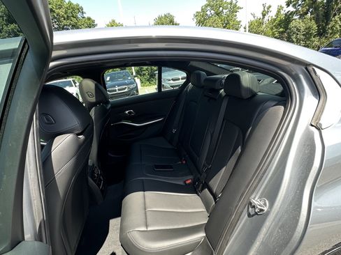 Used 2025 BMW 330i xDrive Sedan w/ Premium Package image 31