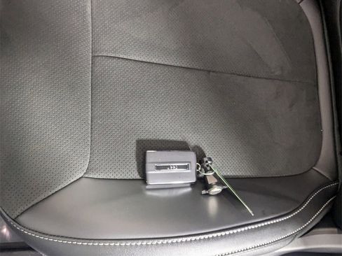 New 2025 Jeep Grand Cherokee Altitude image 27