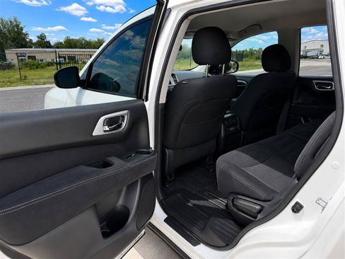 Used 2015 Nissan Pathfinder SV FWD image 14