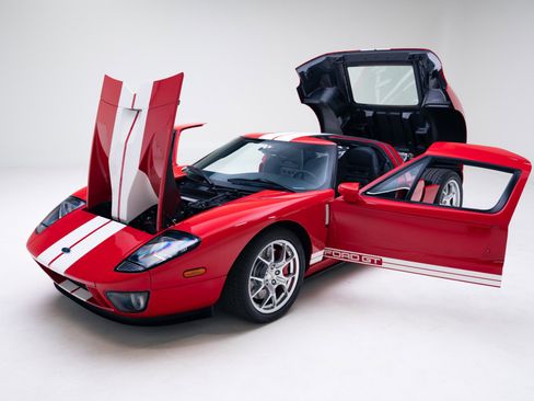 Used 2005 Ford GT image 45