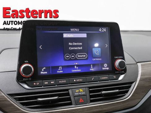 Used 2023 Nissan Altima 2.5 SV FWD image 19