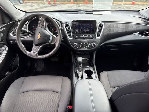 Used 2023 Chevrolet Malibu LT FWD image 19
