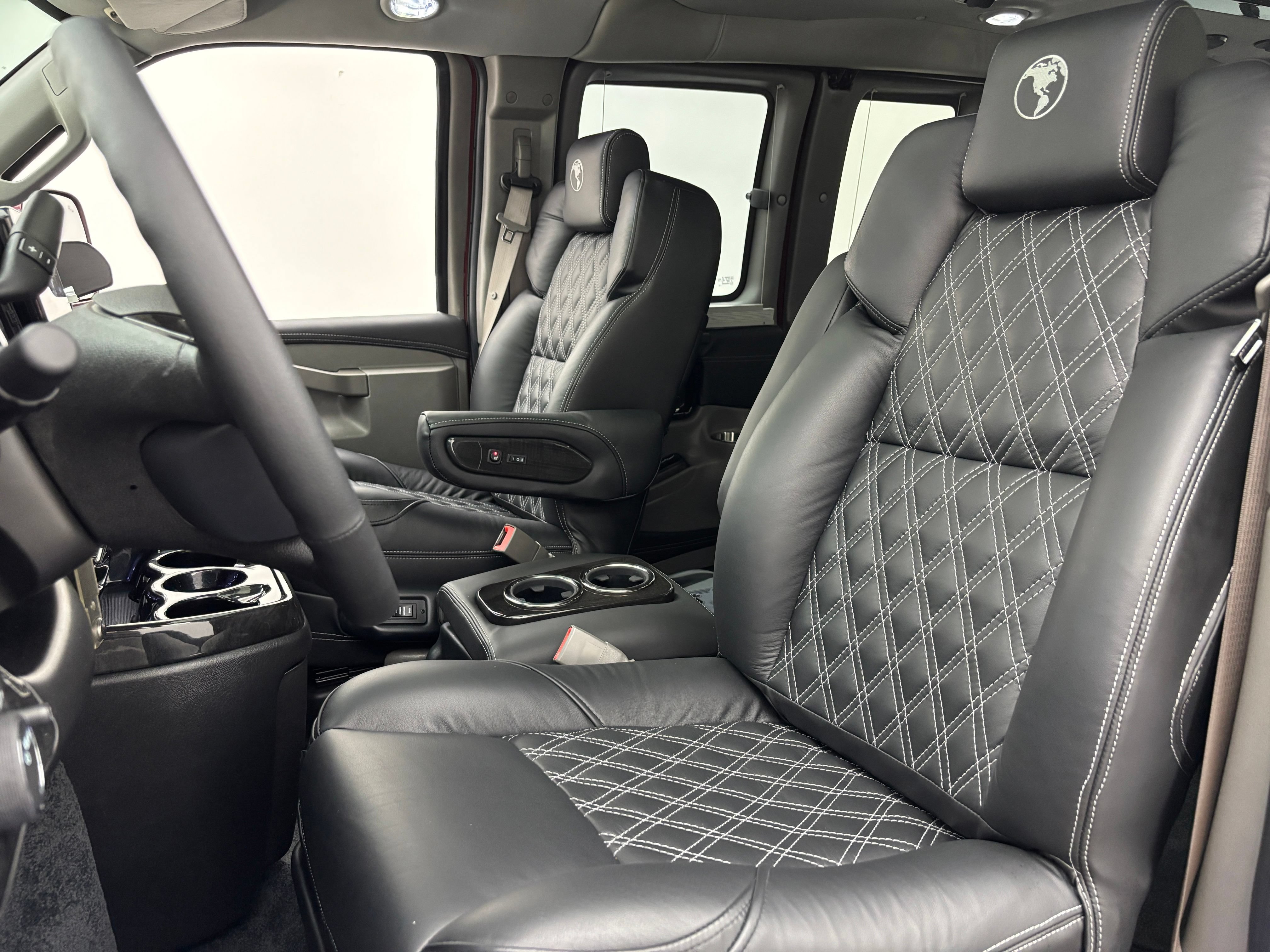 New 2026 GMC Savana 2500 w/ Driver Convenience Package RWD image 20