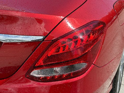 Used 2018 Mercedes-Benz C 300 Sedan image 31