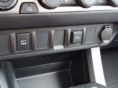 Certified 2023 Toyota Tacoma SR AWD/4WD image 25