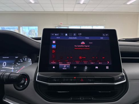 Used 2023 Jeep Compass Limited w/ Sun and Sound Group image 34