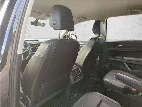 Used 2021 Volkswagen Atlas SE w/ Towing Package image 16