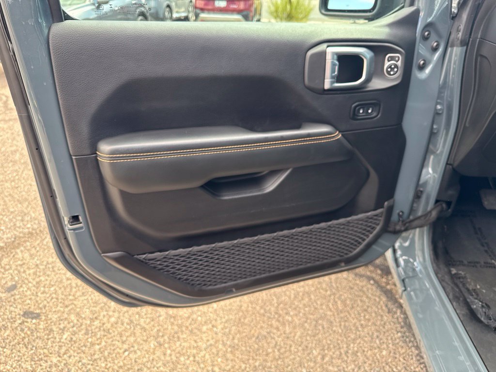 Used 2026 Jeep Wrangler Unlimited Sahara AWD/4WD image 9