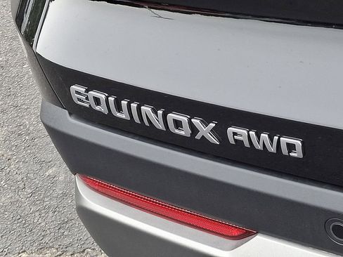 New 2026 Chevrolet Equinox LT w/ Convenience Package II image 11