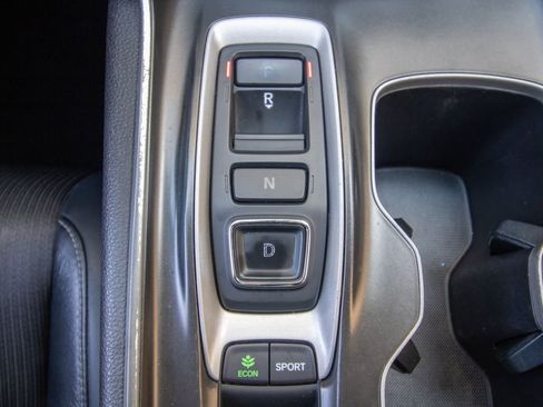 Used 2018 Honda Accord Sport image 30