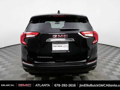 Used 2024 GMC Terrain SLE image 27