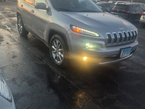 Used 2014 Jeep Cherokee Limited w/ Technology Group image 5