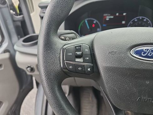 Used 2022 Ford E-Transit Low Roof image 13
