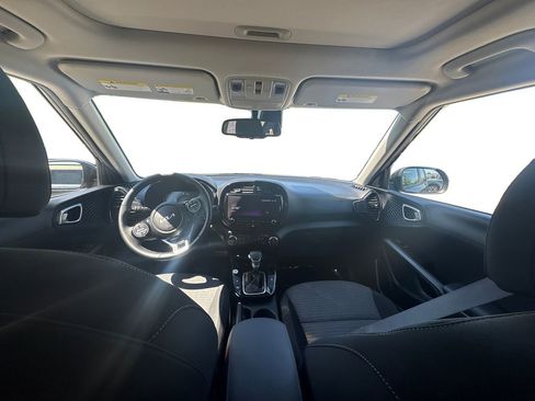 Used 2025 Kia Soul EX FWD image 14