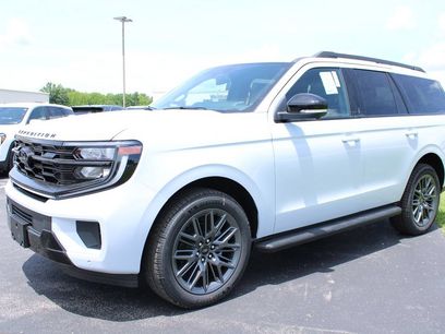 New 2026 Ford Expedition Platinum w/ Stealth Appearance Package