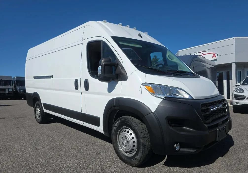 Used 2025 RAM ProMaster 3500 w/ Convenience Group FWD image 4