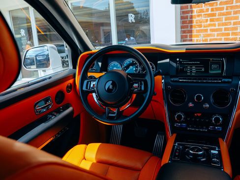 Used 2023 Rolls-Royce Cullinan AWD/4WD image 15