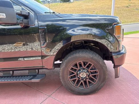 Used 2021 Ford F350 Lariat AWD/4WD image 32