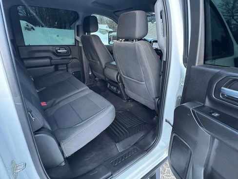 Used 2022 Chevrolet Silverado 2500 LT w/ Convenience Package image 12