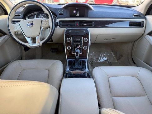 Used 2016 Volvo XC70 T5 Platinum w/ Protection Package image 12