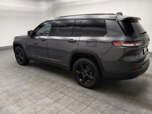 Used 2021 Jeep Grand Cherokee L Laredo image 3