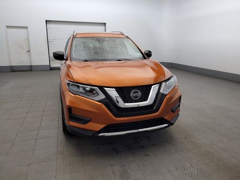 Used 2020 Nissan Rogue SV image 14