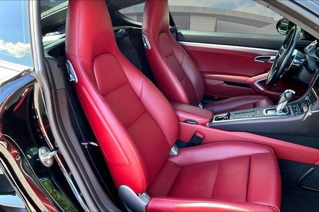 Used 2021 Porsche 718 Cayman RWD image 7