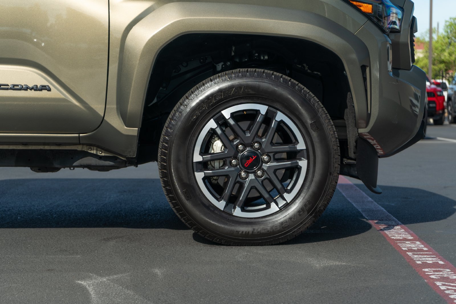 Certified 2025 Toyota Tacoma TRD Sport AWD/4WD image 8