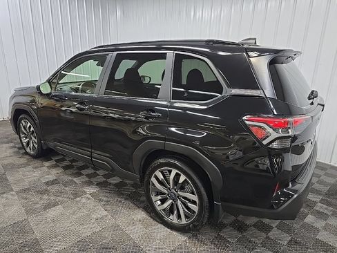 Used 2025 Subaru Forester Touring AWD/4WD image 10