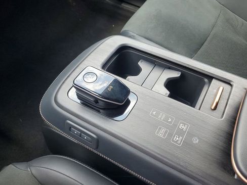 Certified 2024 Nissan Ariya AWD image 27