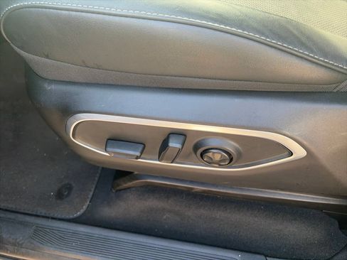 Used 2025 Jeep Wagoneer Series II AWD/4WD image 19