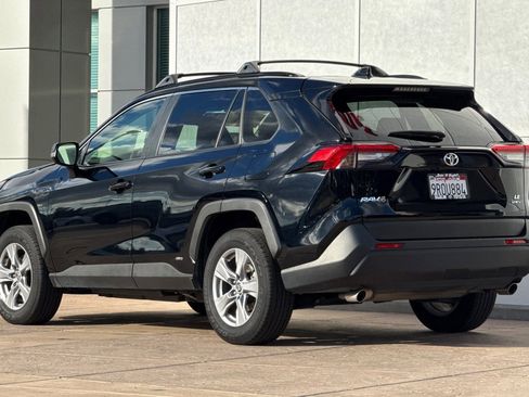 Certified 2025 Toyota RAV4 LE image 7