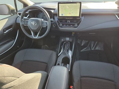 Used 2025 Toyota Corolla SE image 32