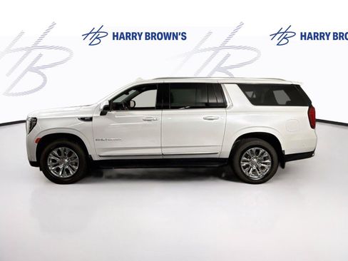 Used 2023 GMC Yukon XL Denali w/ Advanced Technology Package AWD/4WD image 32
