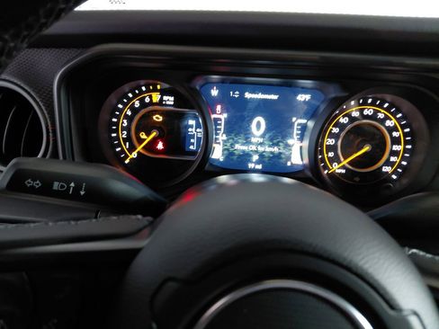 New 2026 Jeep Gladiator Rubicon image 18