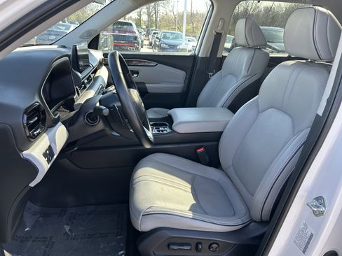 Used 2023 Honda Pilot Elite image 25
