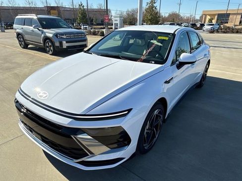New 2026 Hyundai Sonata SEL FWD image 3