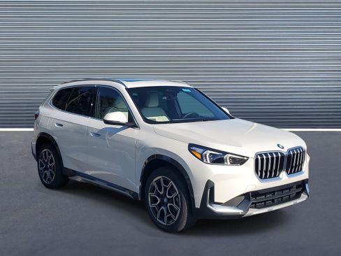 New 2026 BMW X1 xDrive28i w/ Convenience Package image 2