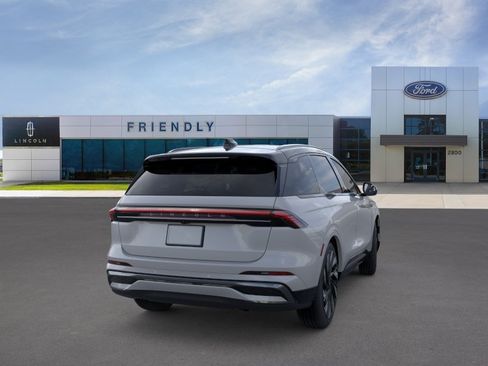 New 2026 Lincoln Nautilus Reserve w/ Jet Appearance Package AWD/4WD image 8