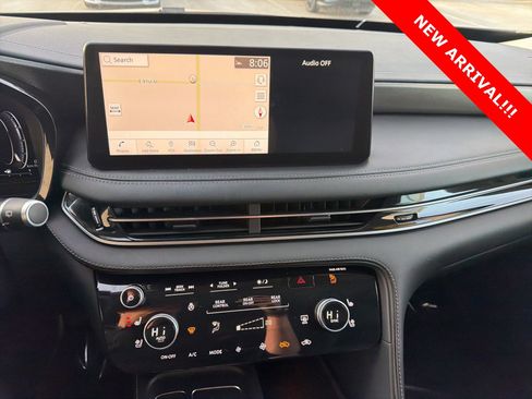 Certified 2024 INFINITI QX60 Luxe image 11