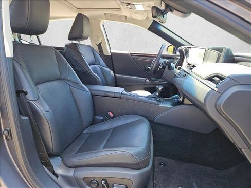 Used 2020 Lexus ES 300h w/ Premium Package FWD image 22
