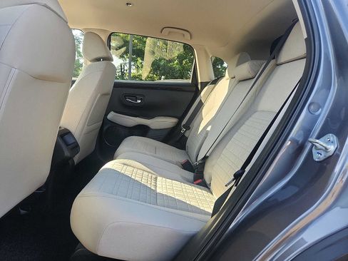 Certified 2026 Honda HR-V LX image 10