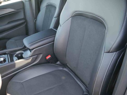 New 2025 Jeep Grand Cherokee Altitude image 30